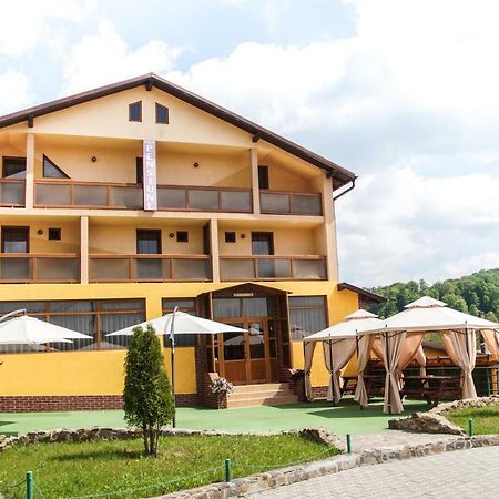 Hotel Pensiunea Nicol Valea Iasului Esterno foto