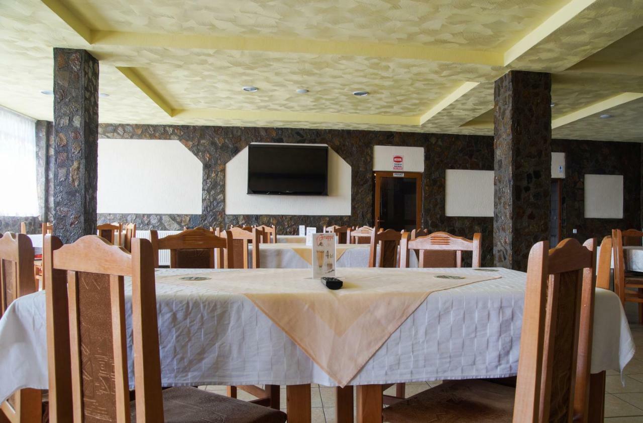 Hotel Pensiunea Nicol Valea Iasului Esterno foto