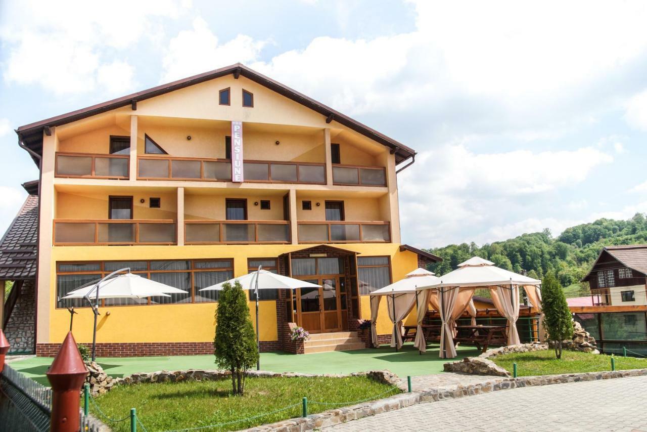 Hotel Pensiunea Nicol Valea Iasului Esterno foto