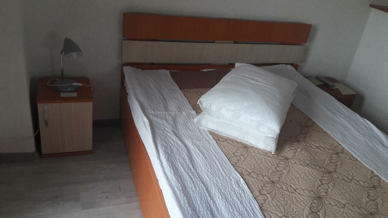 Hotel Pensiunea Nicol Valea Iasului Esterno foto